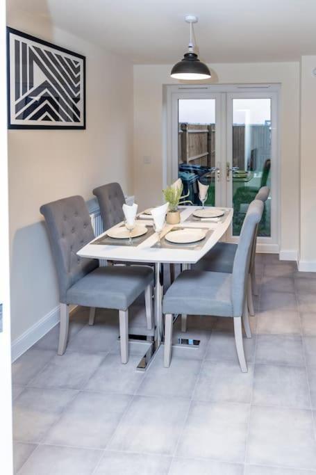 Cozy 3 Bed Sasha House In Beeston Nottingham Villa Luaran gambar